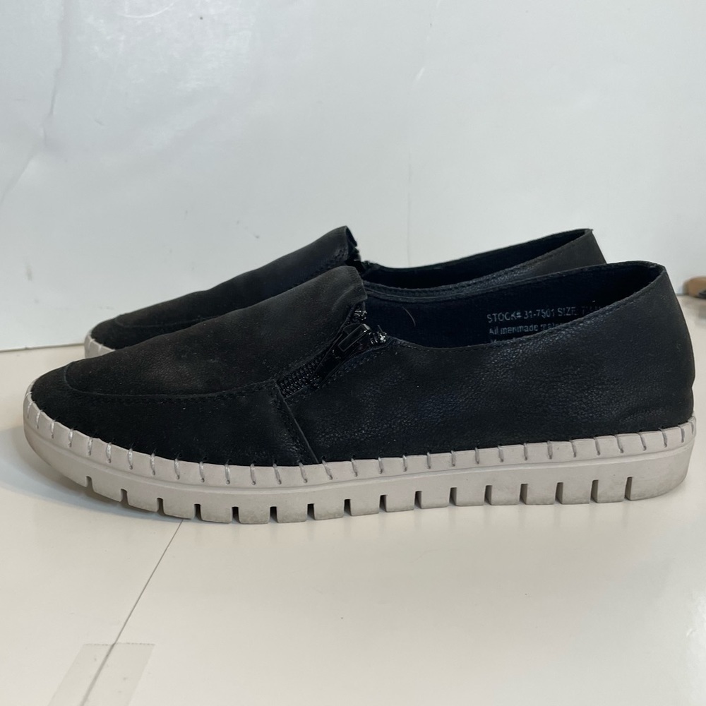 Easy Street Womens Bowen Faux Suede Slip-On Loafers Black Casual Size 7.5 - Picture 3 of 12